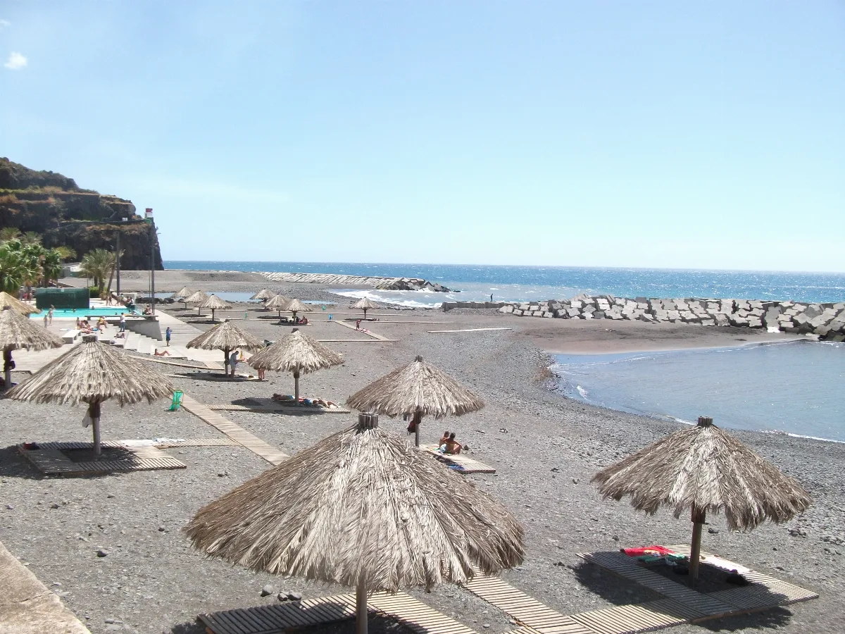 Praia da Ribeira Brava
